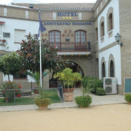 Hotel Anfiteatro Romano Santiponce Extérieur photo